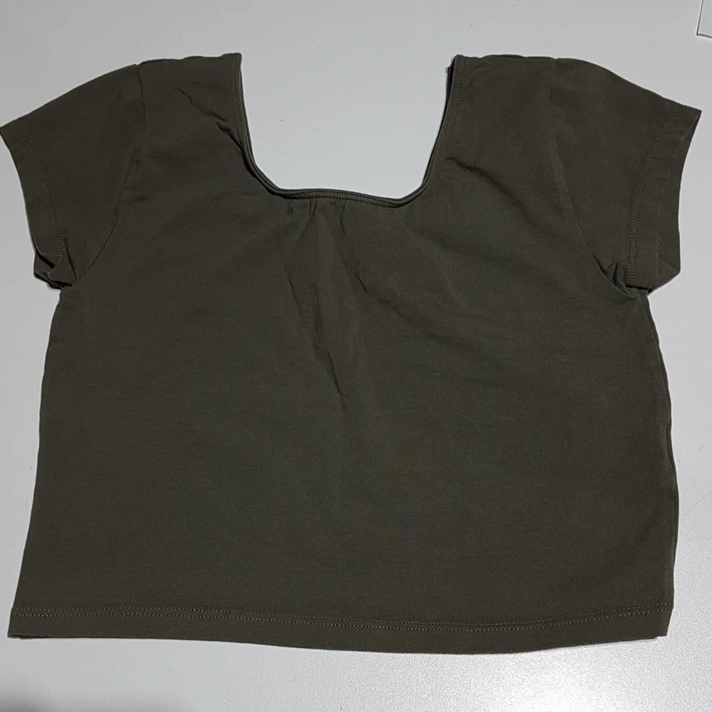 🌟3 For $20🌟Twik crop tops - Picture 9 of 11